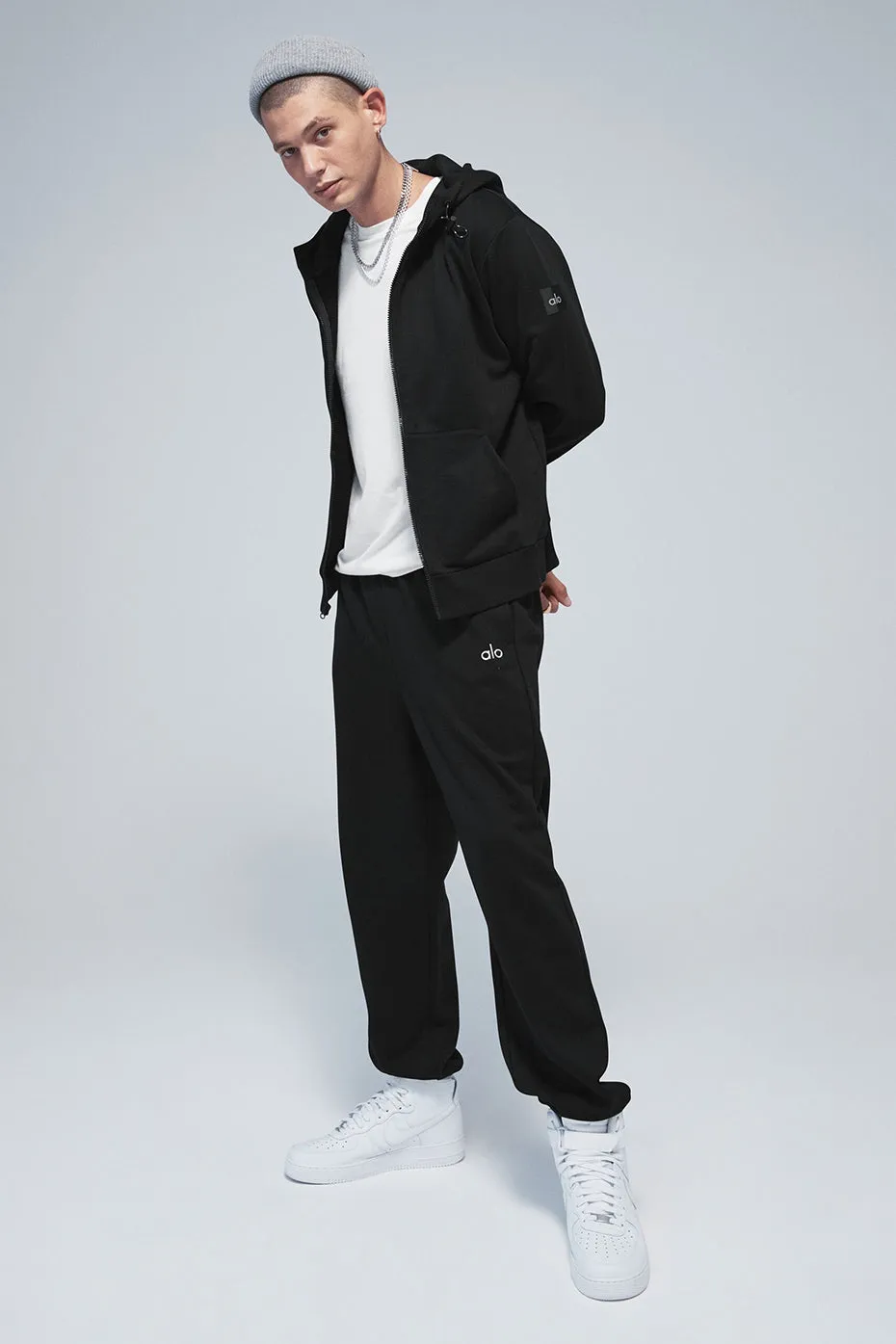 Accolade Sweatpant - Black