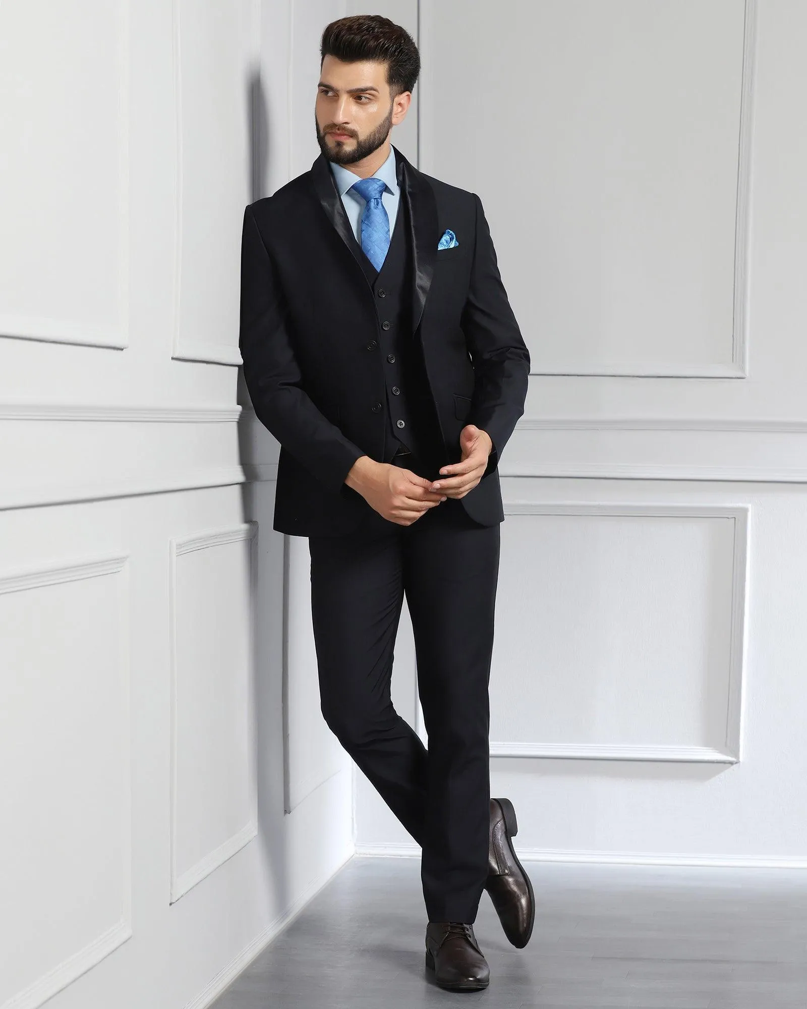 Luxe Three Piece Navy Solid Formal Suit - Meriner