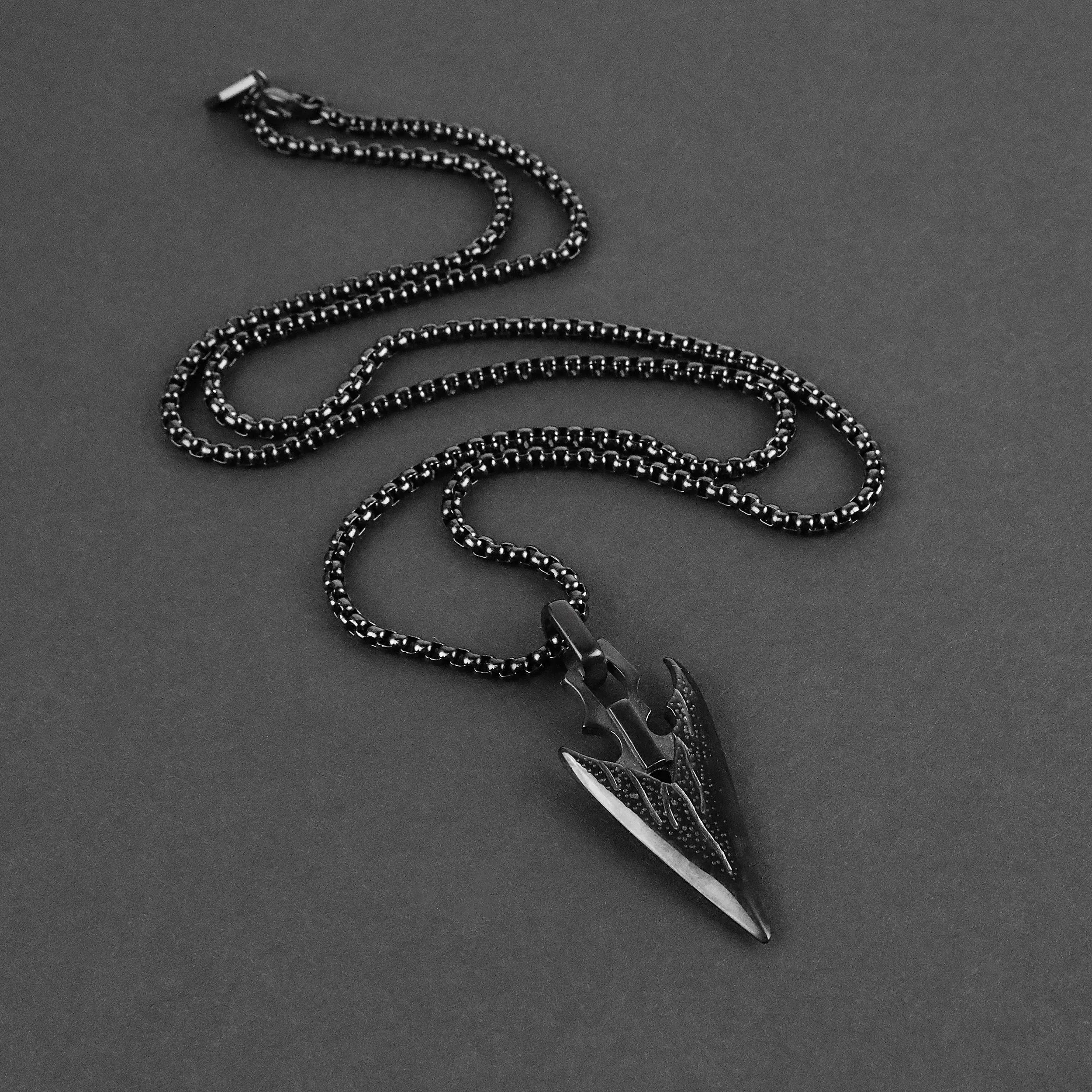 Rugged Arrowhead Necklace - Black