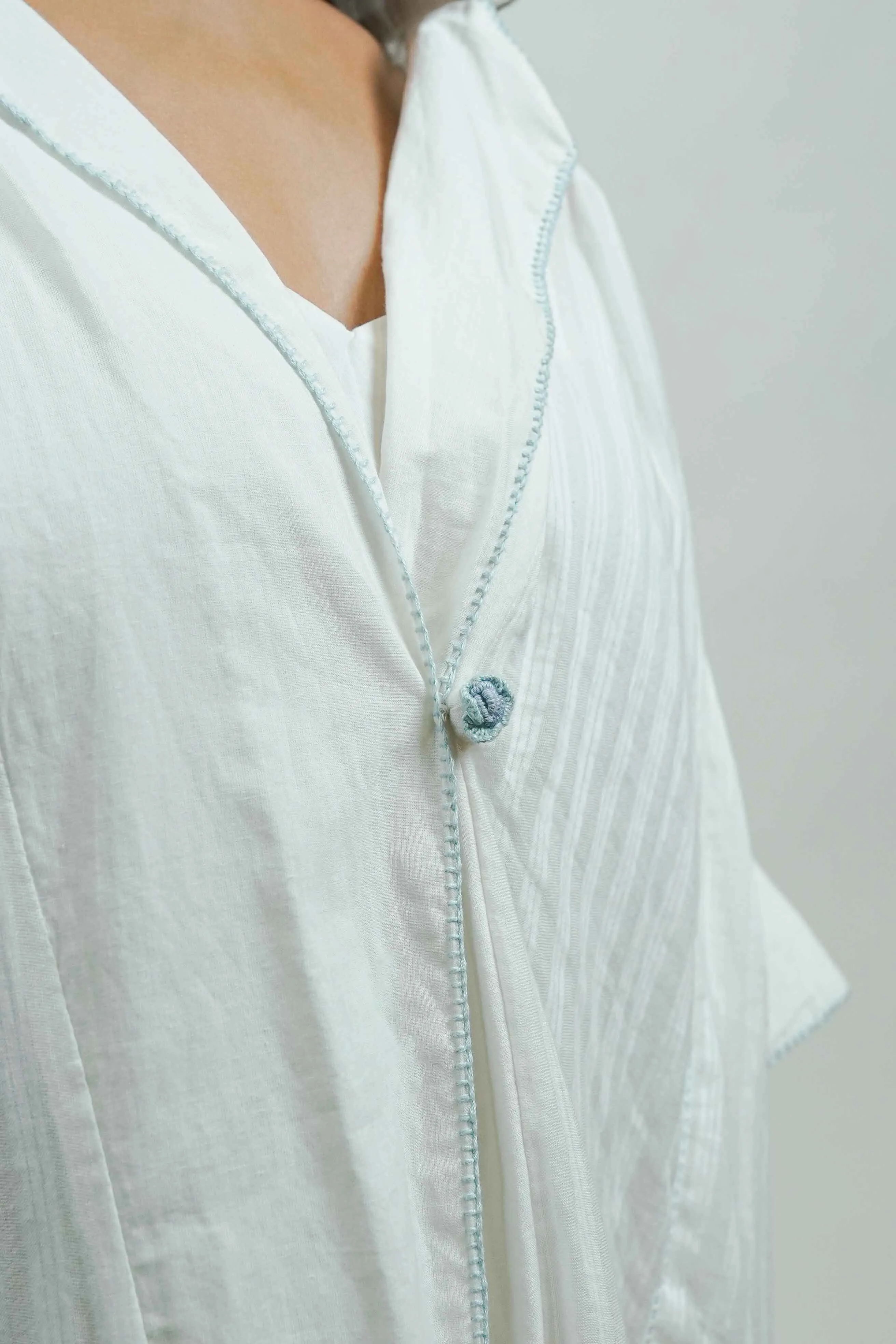 S0016 - White Cotton Shrug