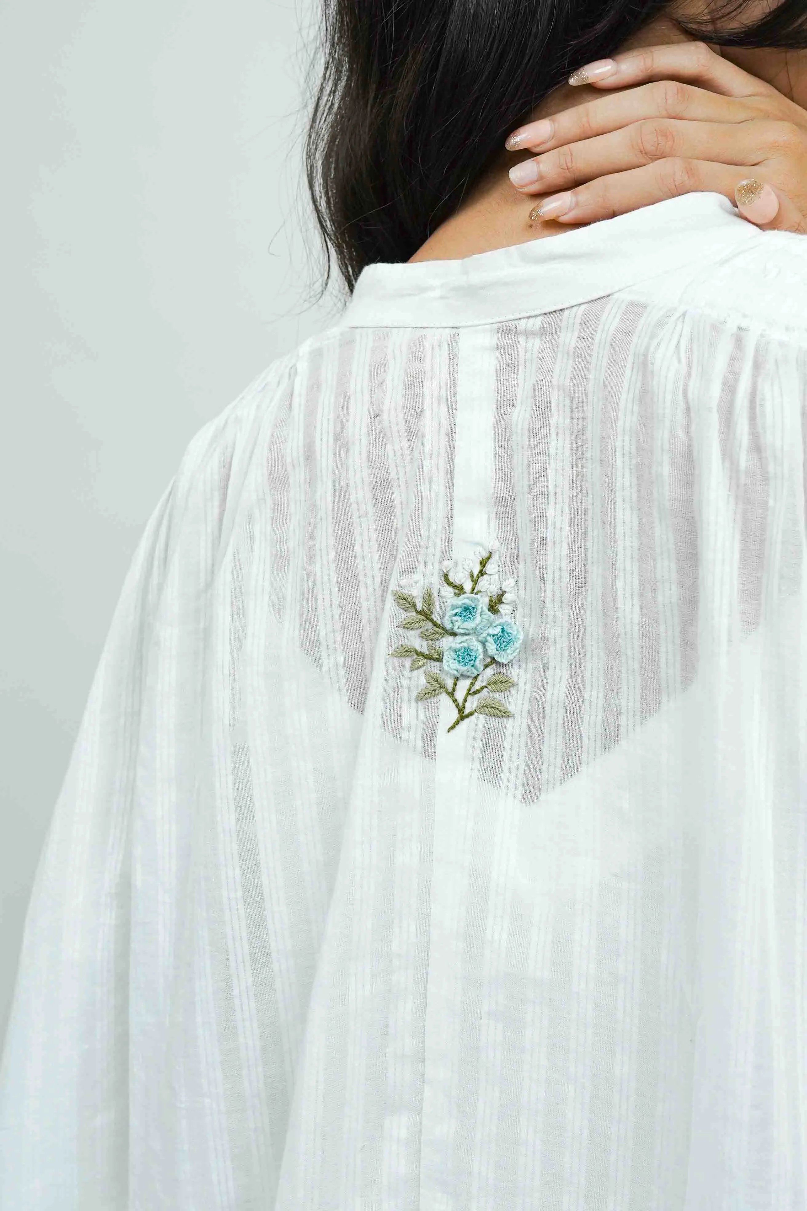 S0016 - White Cotton Shrug